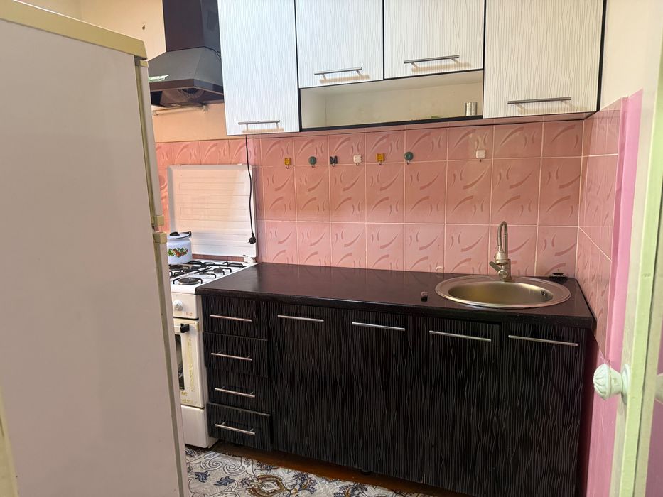 Kvartira sotiladi 6-24da