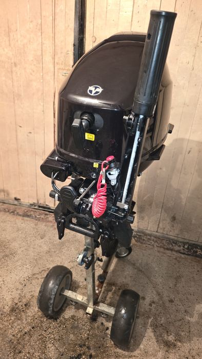 Продавам TOHATSU 20EFI в гаранция