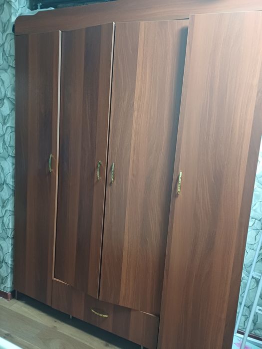 Продам шкаф для одежды