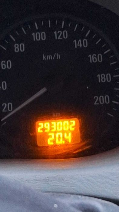 De vânzare Opel Vivaro 8+1, in stare de funcționare, acte la zi.