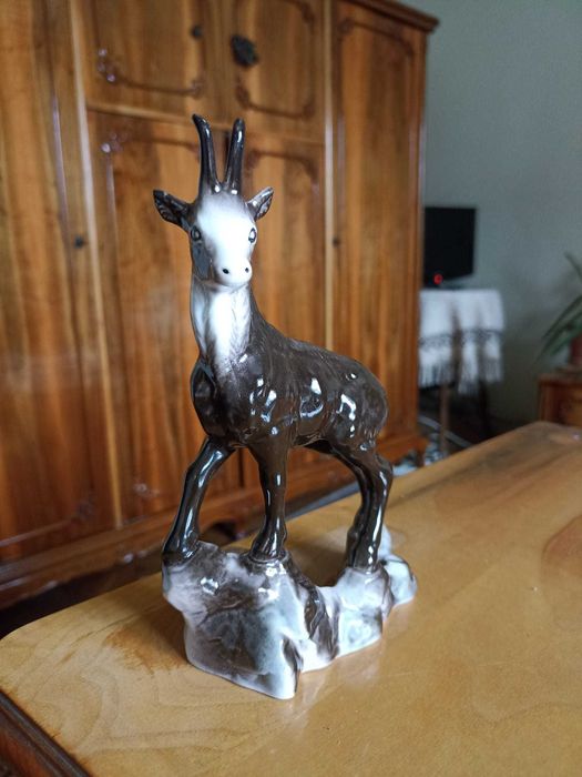 bibelou cerb si capra