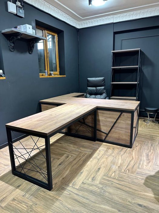 Стол для руководителя  Офисная мебель в стиле LOFT
