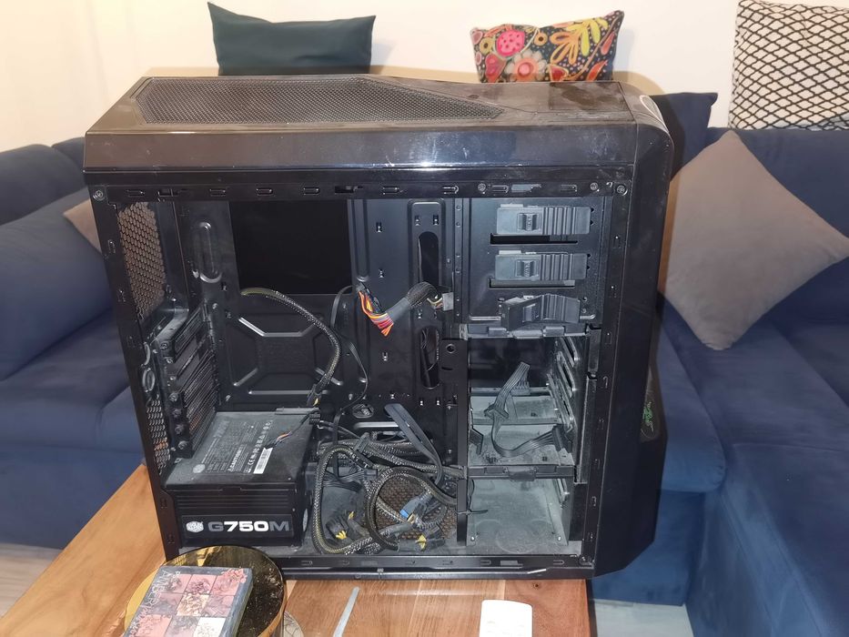 Carcasa PC gaming profi