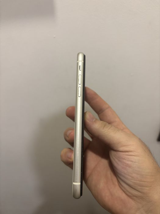 Iphone 11, 128гб в белом цвете