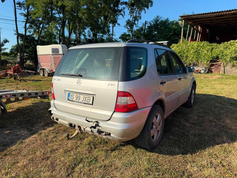 Mercedes-Benz ML270 CDI automat carlig