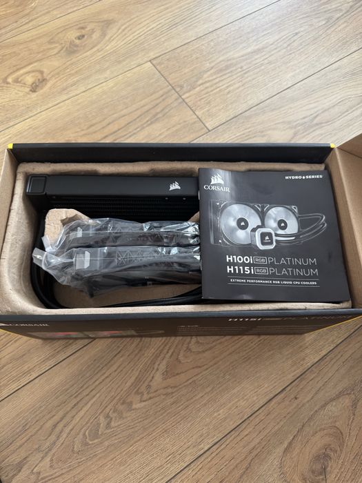 Cooler procesor Corsair Hydro Series H115i RGB Platinum, compatibil AMD/Intel
