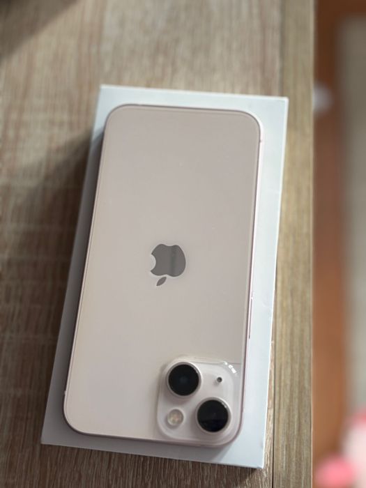 Vand iphone 13 roz
