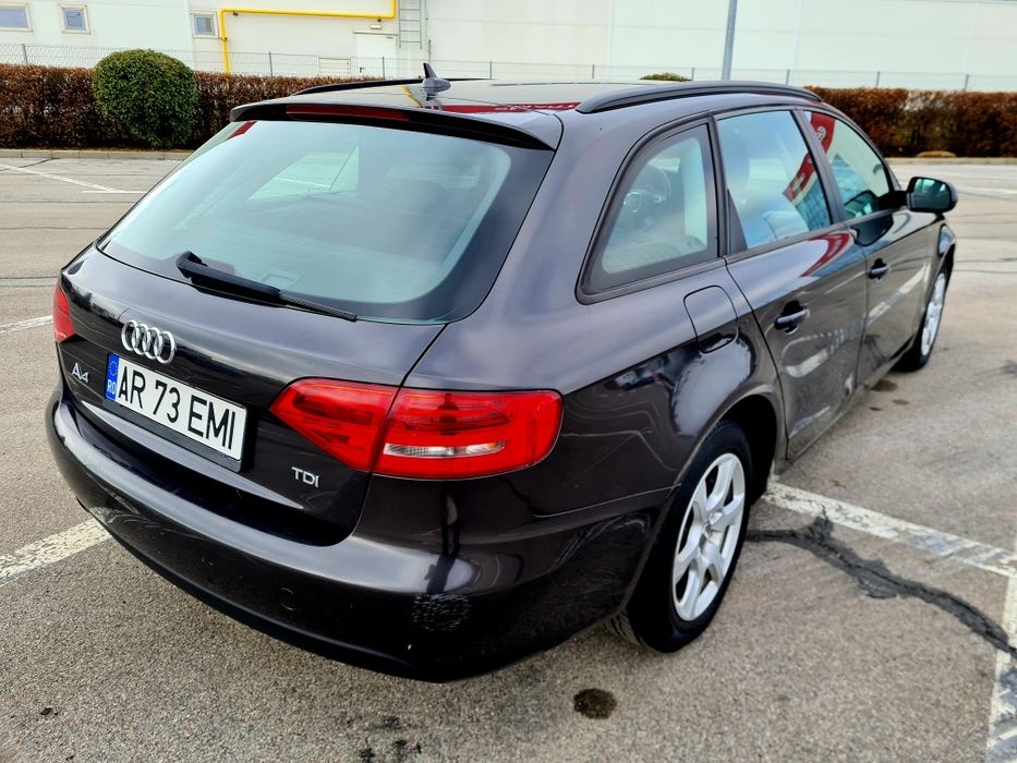 Vand Audi a4 b8 automata 2010 luna 10.