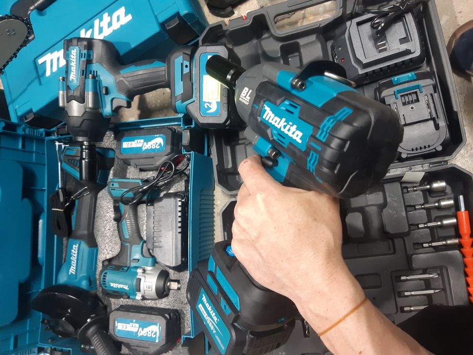 Шуруповерт, безщеточный, щеточный, ударный