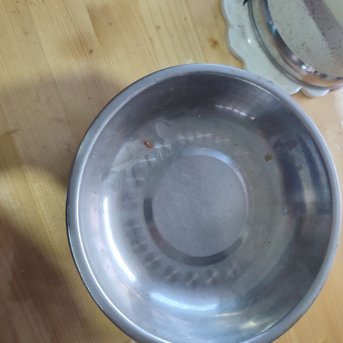 Железная миска. Продаю.