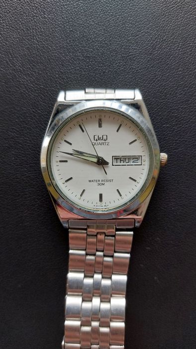 Часовник Q&Q Quartz