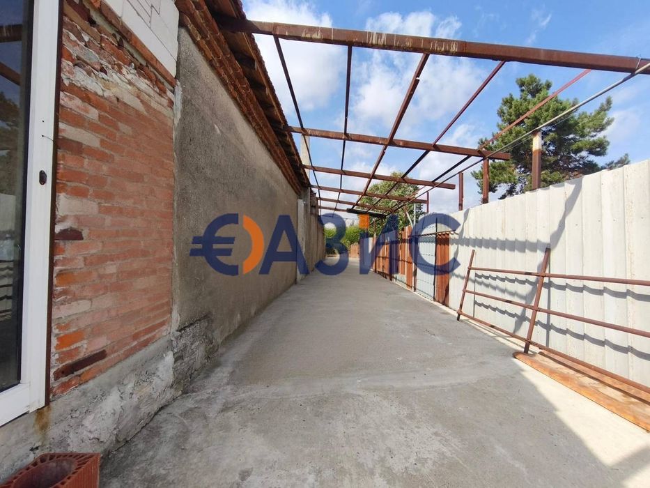 Къща с две спални на 13 км. от Карнобат, България, 55 кв. + двор 1900