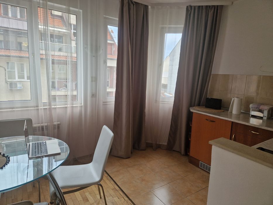 Трапезарни стола, 4 броя, бял цвят