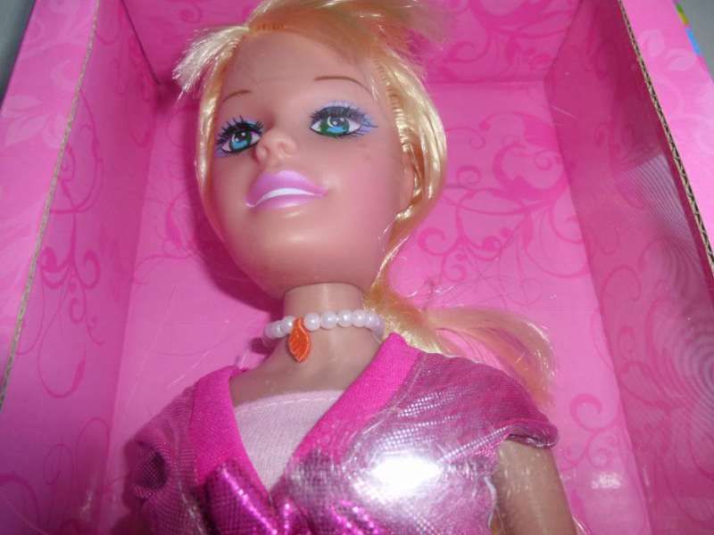 Кукла манекен музикална - НОВА