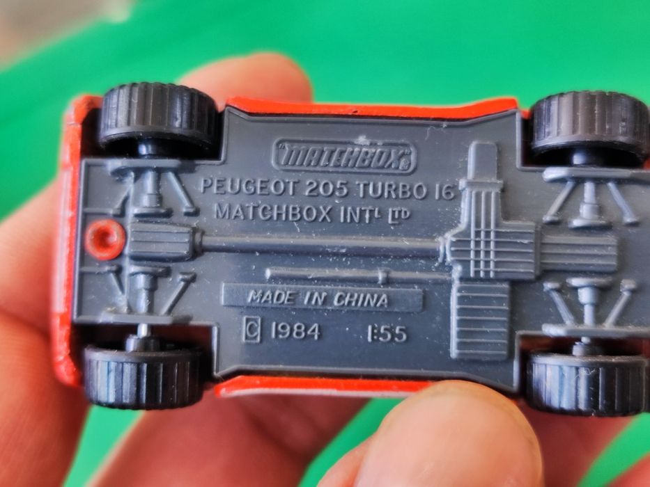 Количка matchbox china peugeot 205