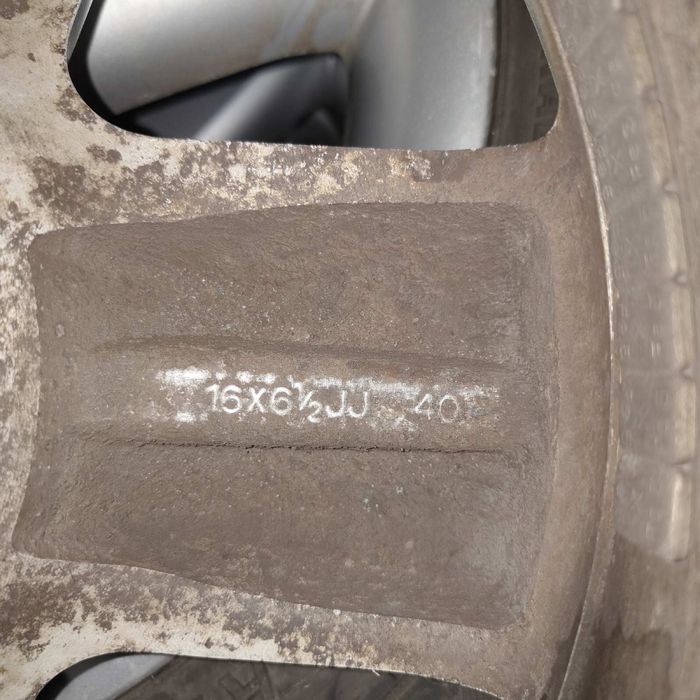 Джанти с гуми за Нисан 16 цола