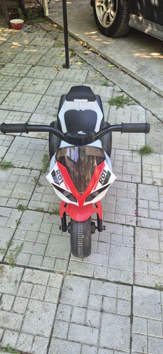 Motocicleta pt copii  cu trei roți