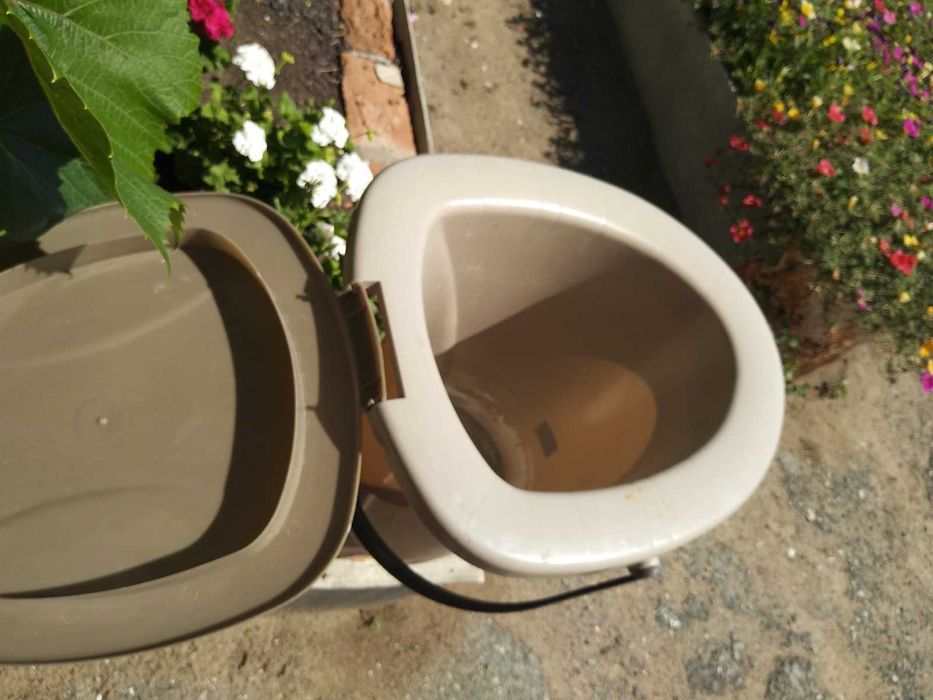 Ведро-туалет пластмасса