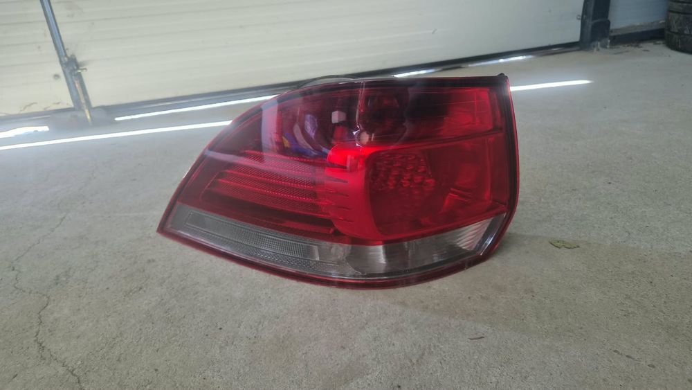 Lampa stop stânga spate Golf 5 ,6 combi