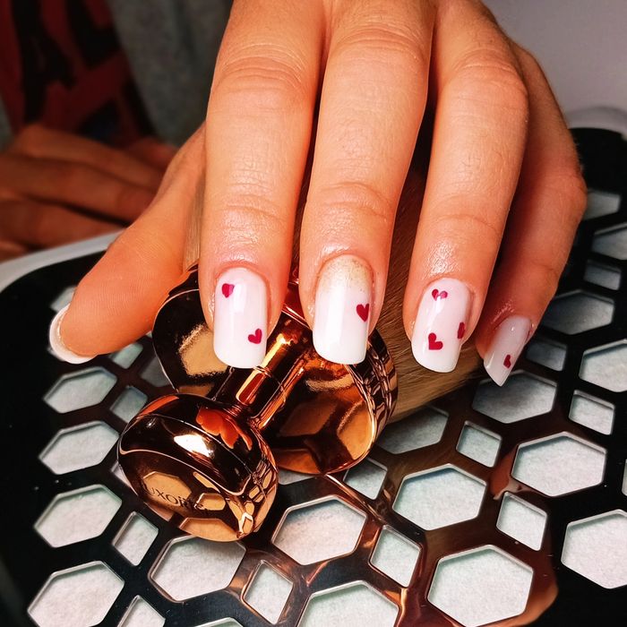 Unghii cu gel sector 6 ( capăt 41)