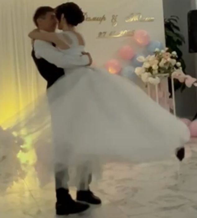 свадебное платье