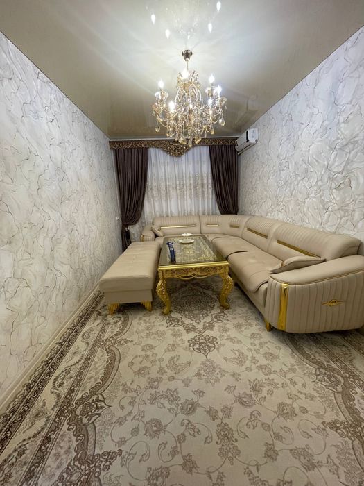 Уголок сотилади