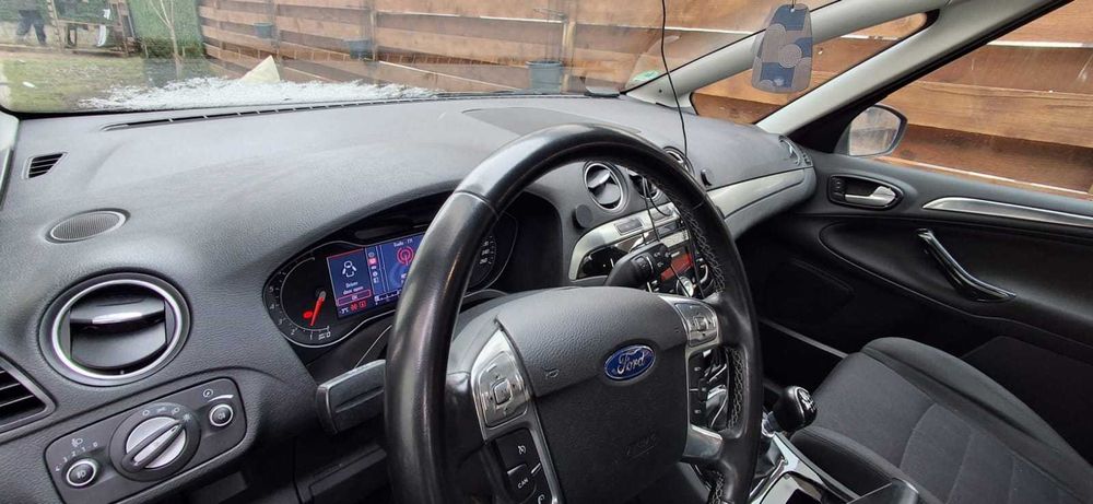 Ford S-Max 1.6i 7 locuri converse