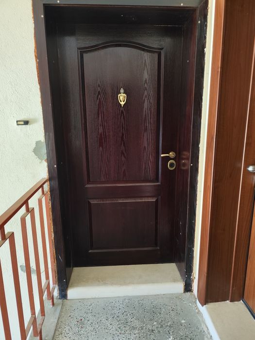 Продавам Мезонет и Гараж