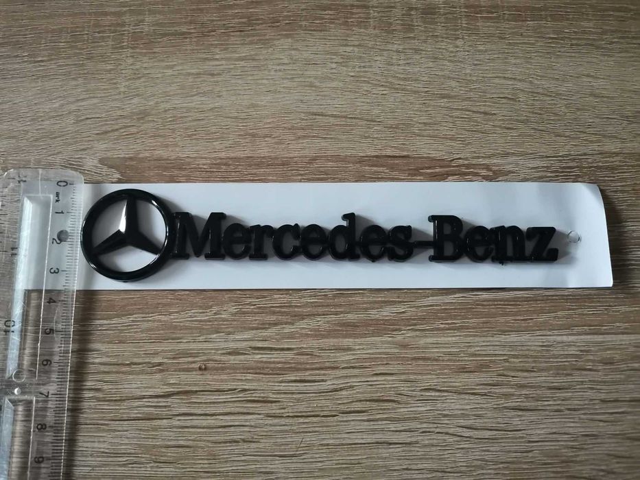 черен надпис Mercedes-Benz малък размер