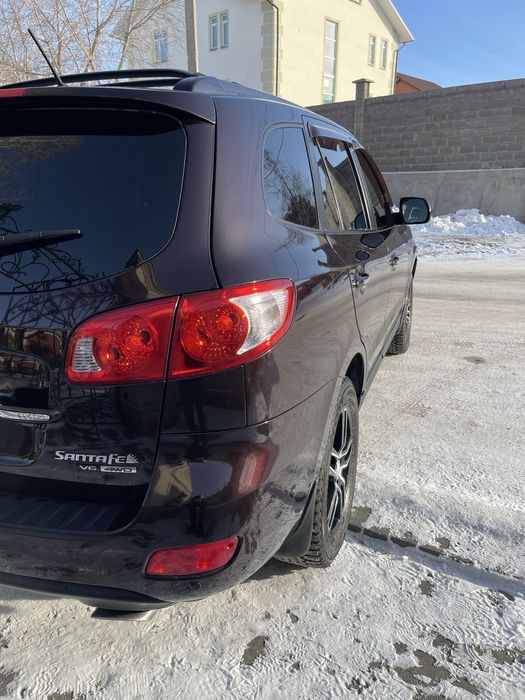 Продам Hyundai Santa Fe. 2008 год.