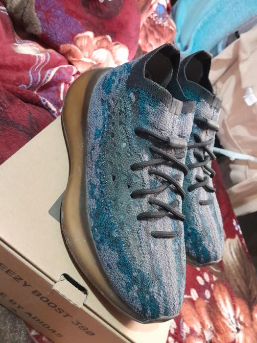 Yeezy Boost 380 cu cutie