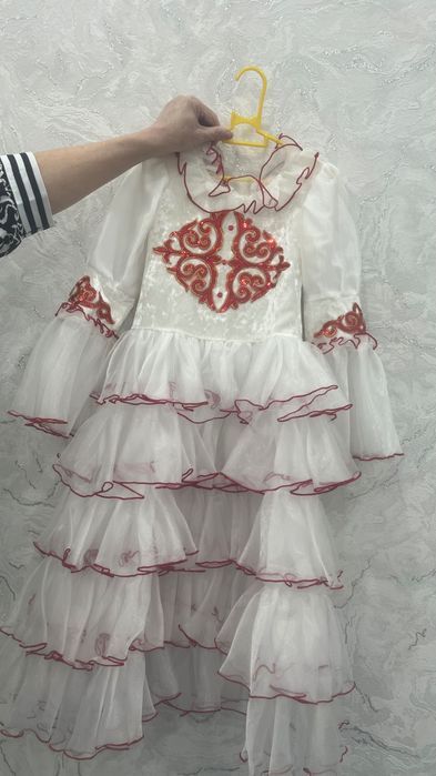 Продам детское национальное платье и кажекей