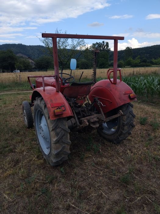 Tractor Massey Ferguson 25