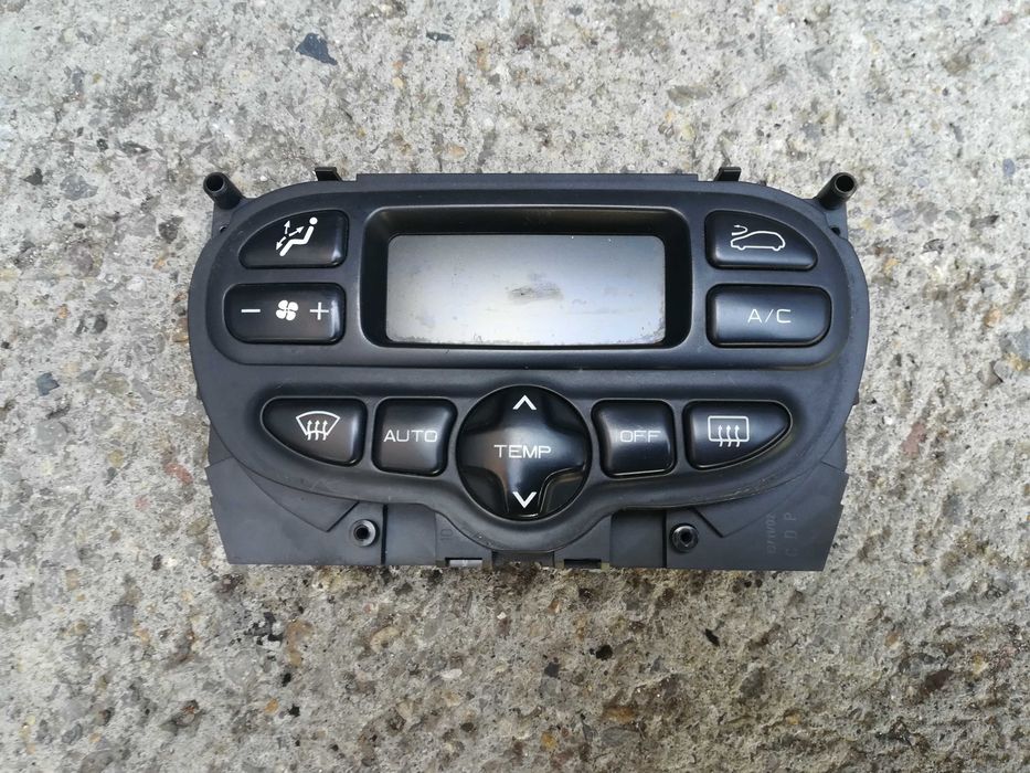 Peugeot Пежо 307 панел управление копчета конзола климатроник парно