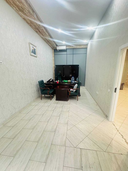 Сдаётся офис 50 м2 на первой линии