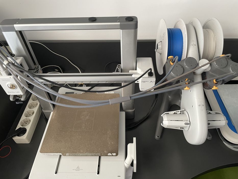 Imprimantă 3D Bambu Lab A1 + AMS Lite + Duze & Accesorii