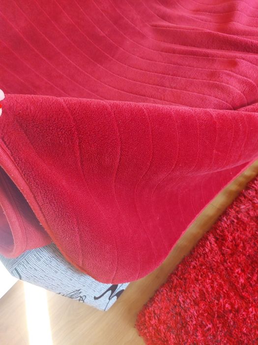 Pătură pufoasă rosie