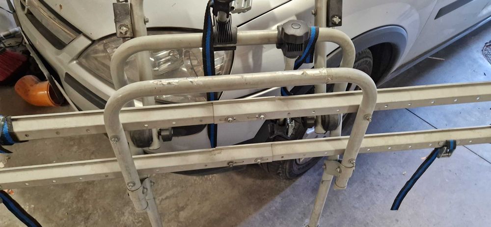 Стойка за колела за комби кола