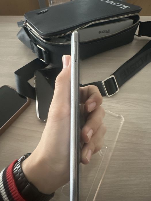 Самсунг а71 128гб 6 озу срочна