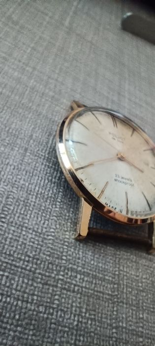 Позлатен Poljot de luxe