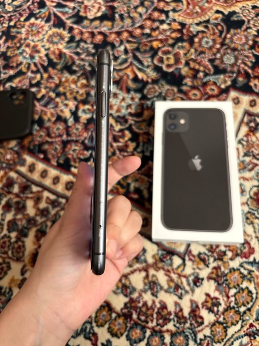 Продам Айфон 11 128гб