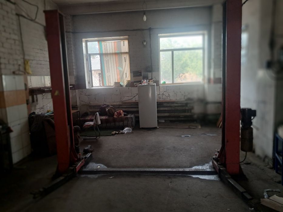 Подиомник б у 2 штук