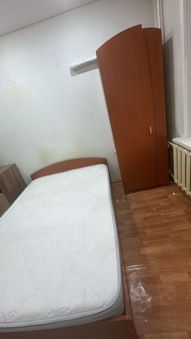 Двухспальная кравать с шифонером