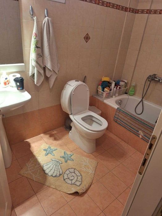 Продава триетажна къща 120 м2 с двор 280 м2 в Аспровалта, Гърция