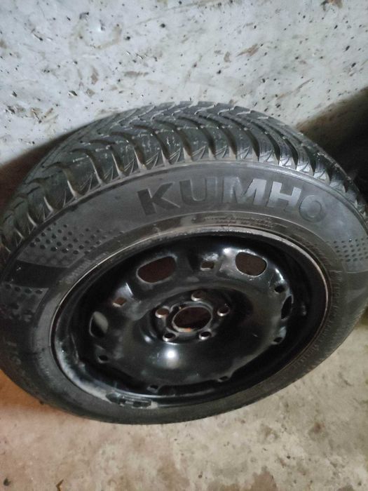 Зимни гуми с джанти KUMHO 165/70/14  - 2бр - DOT края на 2021г