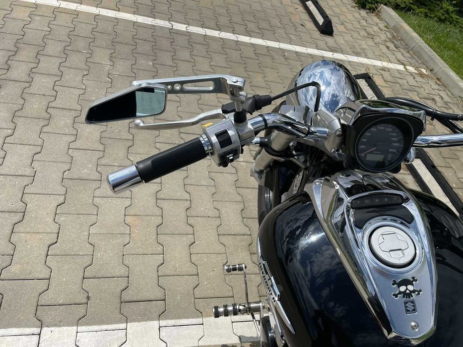 Suzuki Intruder M800