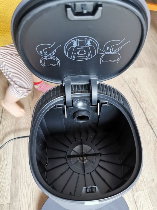 Робот Ecovacs deboot ozmo t8 aivi + СТАНЦИЯ ЗА ИЗПРАЗВАНЕ