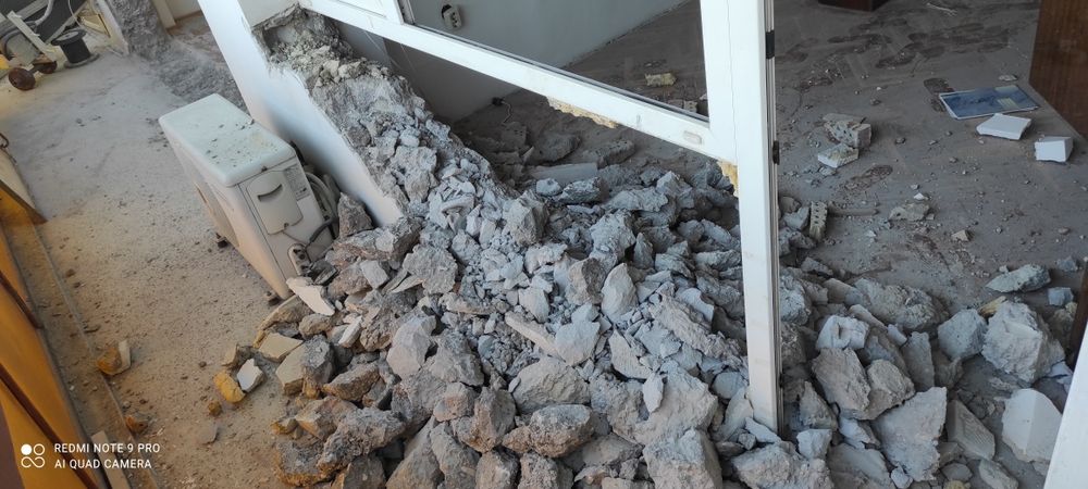 Изхвърляне на строителни и битови отпадъци