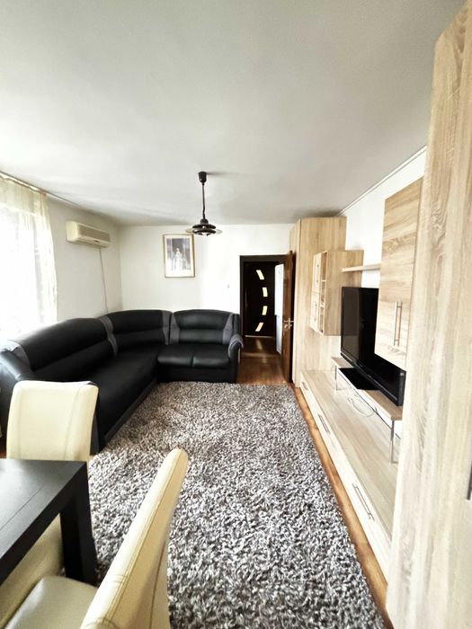 Inchiriez apartament ultracentral, zona Bizo, 2 dormitoare, living, 58m2