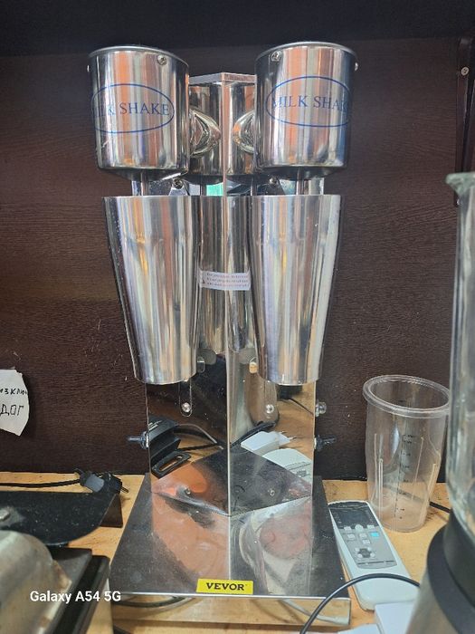 Шейкър за смутита и фрапе